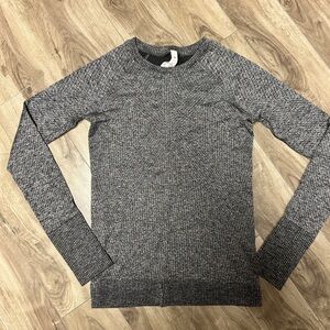 Lululemon shirt size 8